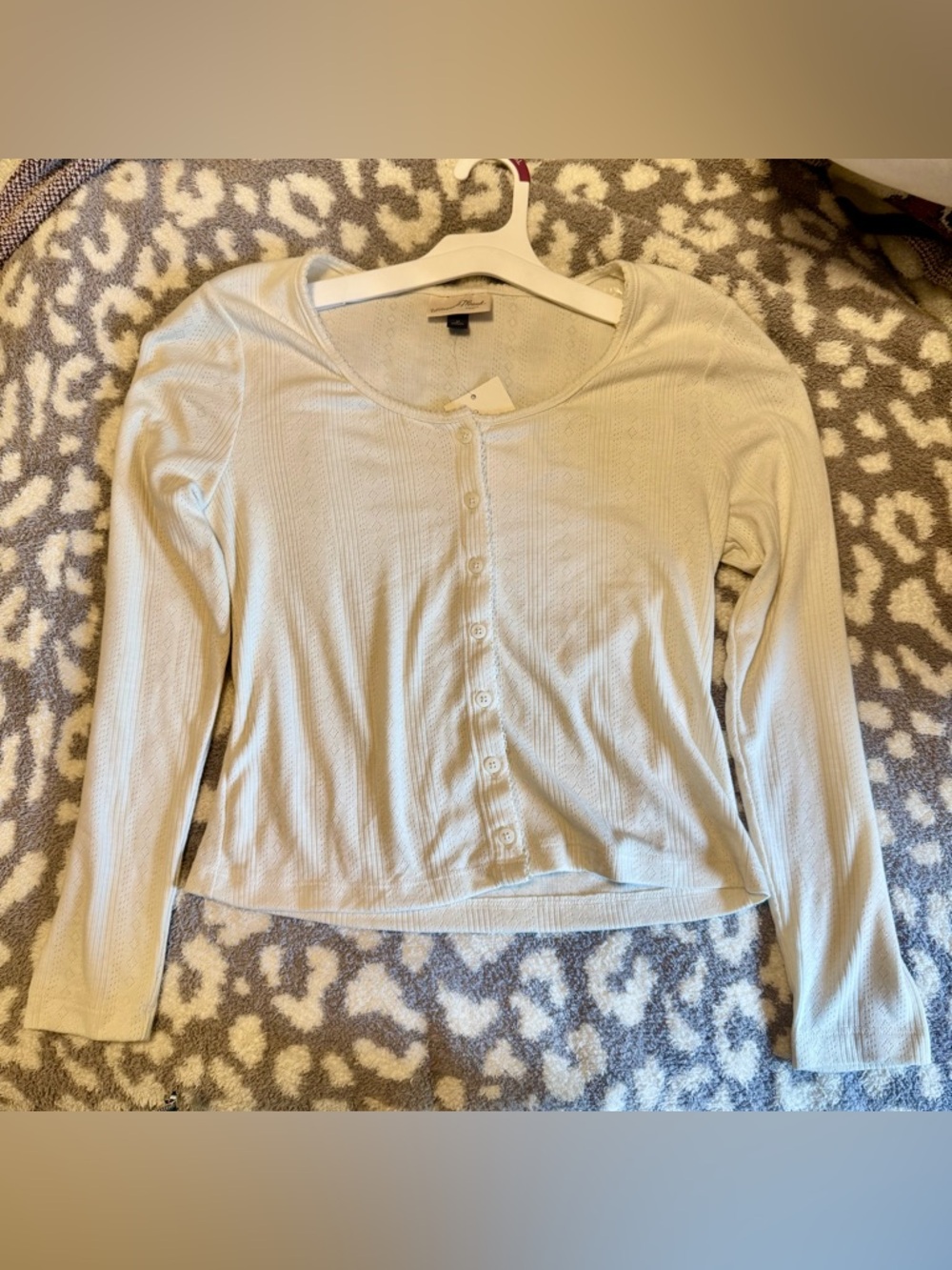 NWT Universal Thread Cream Ribbed Button-Front Women's Top Size M